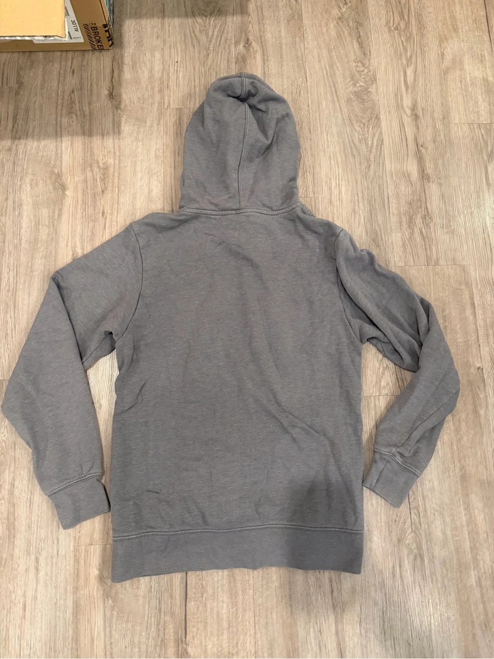 The North Face Men’s Hoodie - Grey - Size Small